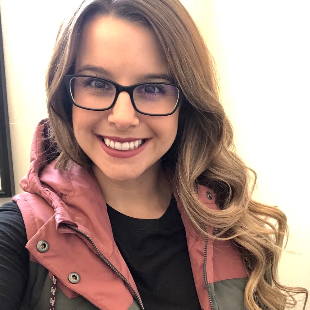 Meet your Posher, Anyssa